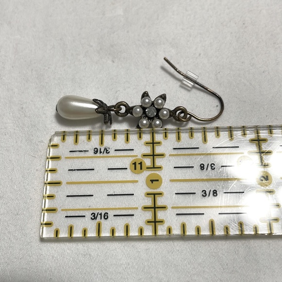 Pearl Drop Earrings - Picture 3 of 3